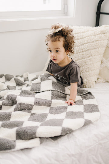 Mebie Baby Checkered Set – Simple Threads